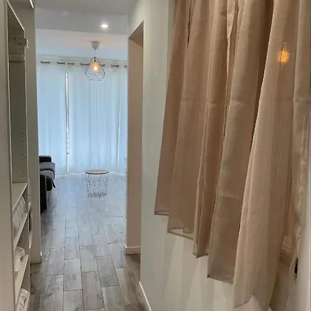 Apartmán F2 50 M De La